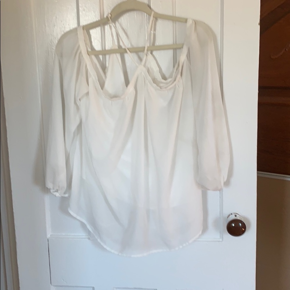 Lightweight Off-shoulder Top